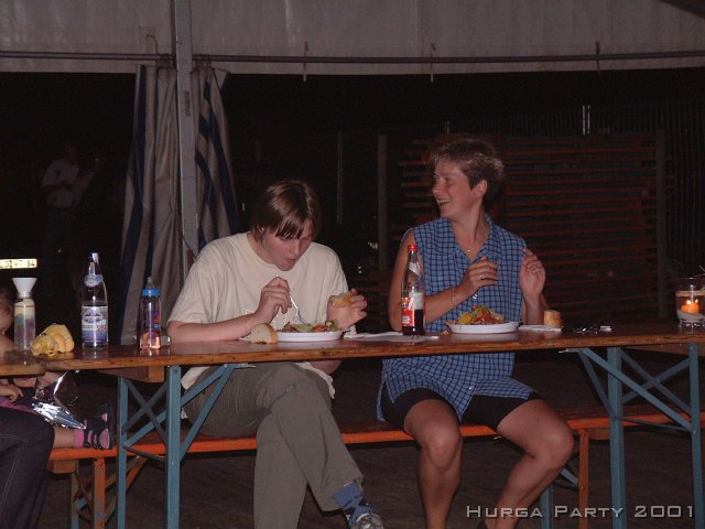 party2001_019