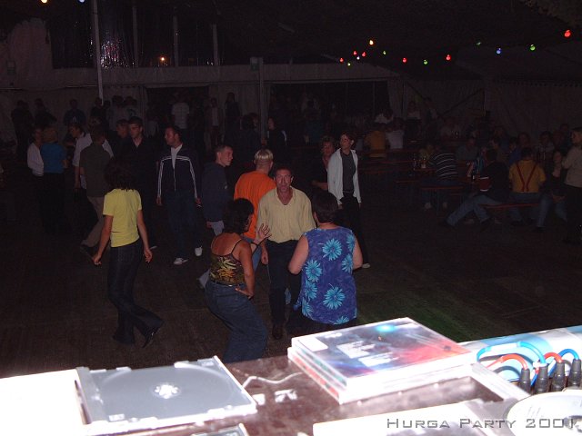 party2001_028