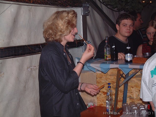 party2001_037